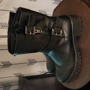 Mimi Combat Boots Gently Worn Size 7 Women's Junior's